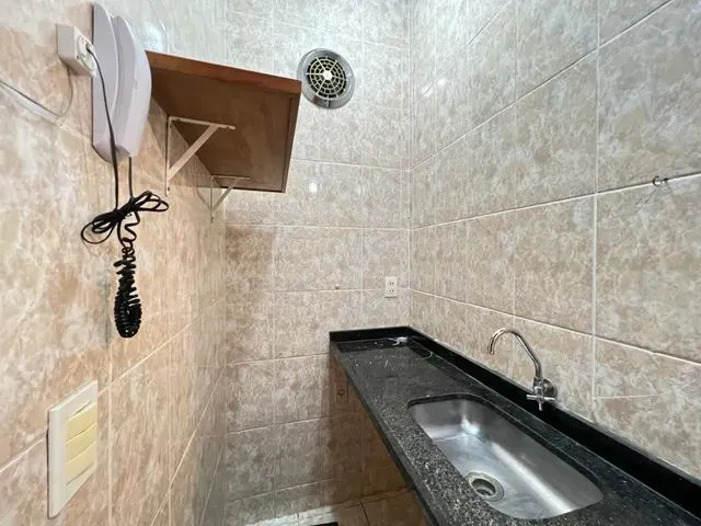 Imagem 2: Kitnet/Conjugado para Aluguel Tem 25 Metros Quadrados com 1 Quarto em Centro - Petrópolis