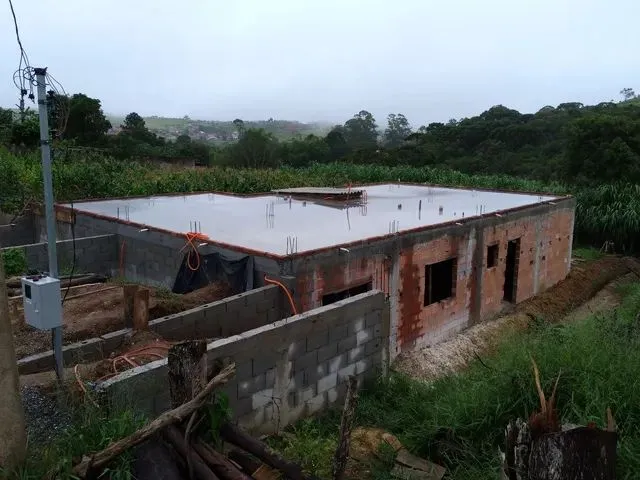 Imagem: Casa em Construção a Venda