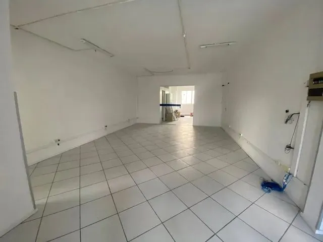 Imagem 8: Sala Comercial no Saguaçú com 0 Quartos para Locação, 70 M²