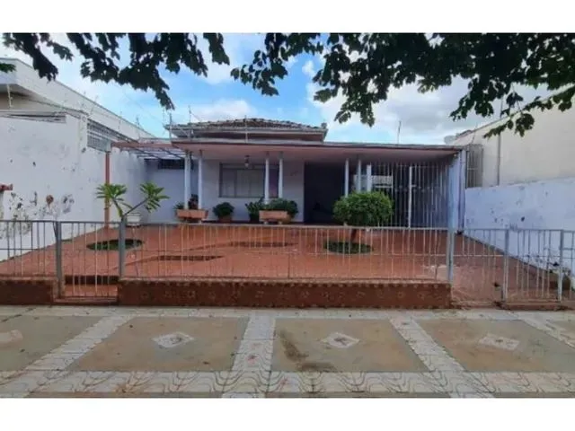 Imagem: Casa em Leilão - Centro - Batatais - Sp