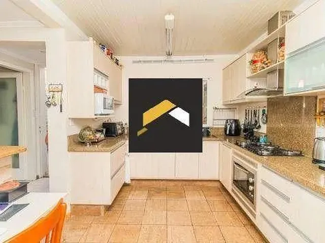 Imagem 2: Casa com 3 Dormitórios para Alugar, 180 M² por R$ 5.950,00/Mês - Petrópolis - Porto
