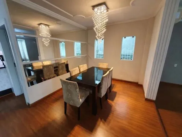 Imagem: Casa de 4 Dormitórios no Bairro Estreito
