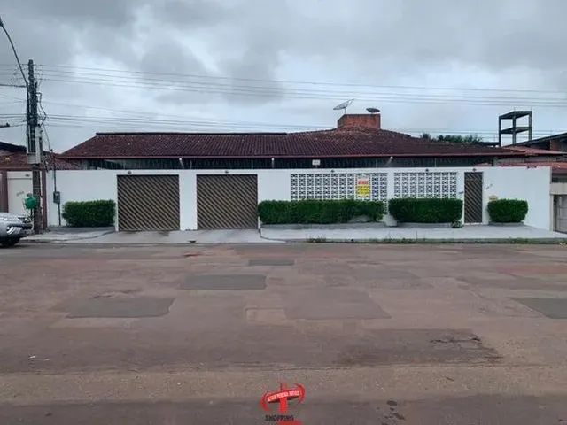 Imagem: A casa possui 1 Dormitório, 1 Banheiro, 5 Vagas na