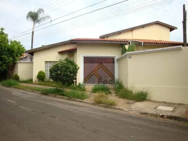 Imagem 1: Cond. Green Village - Casa com 3 Dormitórios para Alugar, 295 M² de Construção