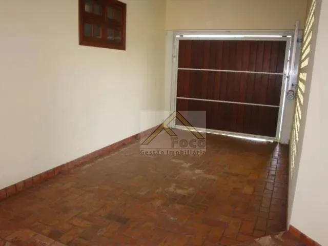 Imagem 11: Cond. Green Village - Casa com 3 Dormitórios para Alugar, 295 M² de Construção