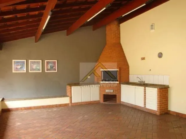 Imagem 2: Cond. Green Village - Casa com 3 Dormitórios para Alugar, 295 M² de Construção