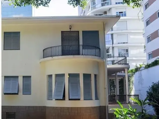 Imagem 2: Casa para Aluguel com 772 Metros Quadrados com 3 Quartos em Centro - Florianópolis - Sc