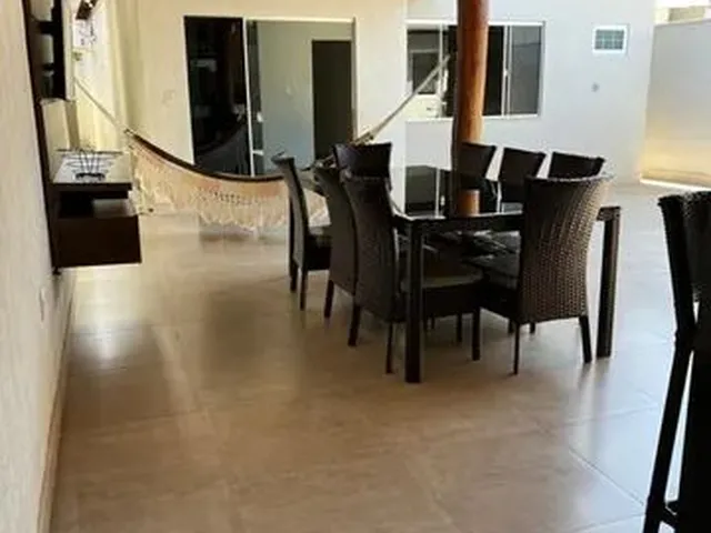 Imagem 2: Casa para Aluguel Possui 200 Metros Quadrados com 3 Quartos em Centro-Norte - Cuiabá