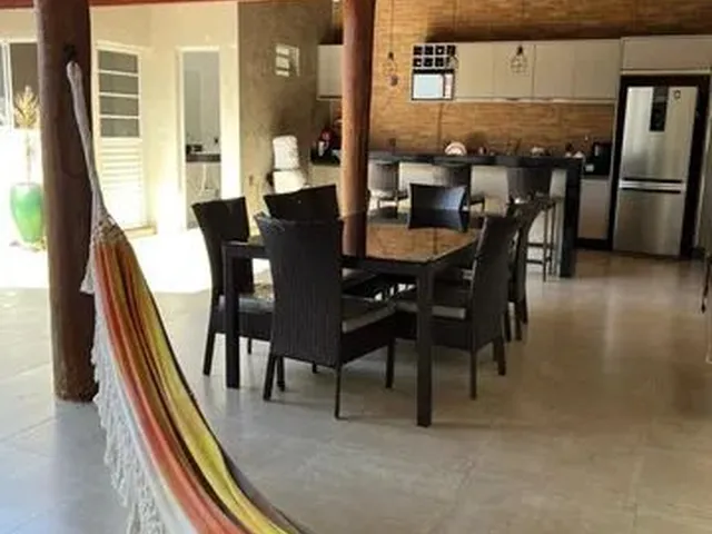 Imagem 7: Casa para Aluguel Possui 200 Metros Quadrados com 3 Quartos em Centro-Norte - Cuiabá