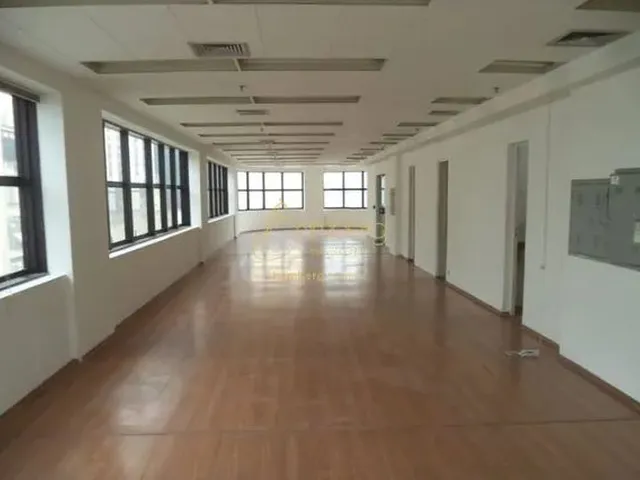 Imagem: Conjunto Comercial Alto Padrão na Praça