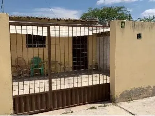 Imagem: Arcoverde - Casa Padrão