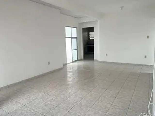 Imagem: Aluga-Se Casa na Av. Poço do Mero Bugio