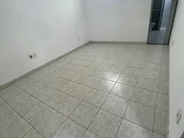 Imagem 3: Aluga-Se Casa na Av. Poço do Mero Bugio