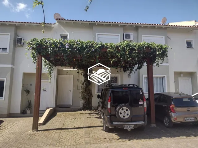 Imagem: Casa/Sobrado em Condomínio, 03 Dormitórios