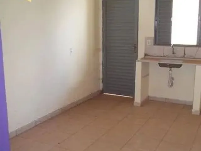 Imagem 13: Casa com 2 Dormitórios À Venda por R$ 120.000,00 - Setor de Chácaras Anhangüera C