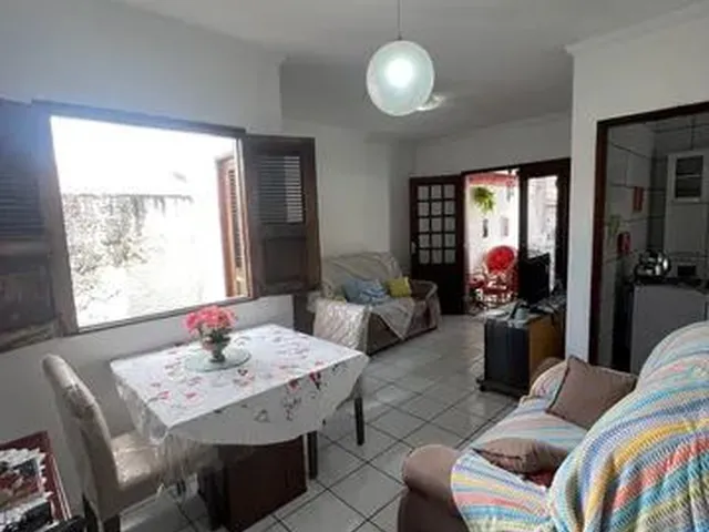Imagem: A casa em condomínio possui 3 Dormitórios, 1 Suíte, 2