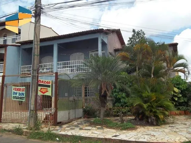 Imagem: Casa com 7 Dormitórios À Venda, 193 M²