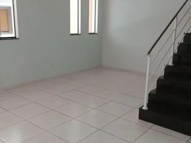 Imagem 1: Casa a Venda em Condominio Fechado