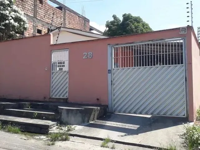 Imagem 1: Casa no Parque 10 Semi Mobiliada, 4 Qts com 2 Suítes/ Reformada com Poço Artesiano