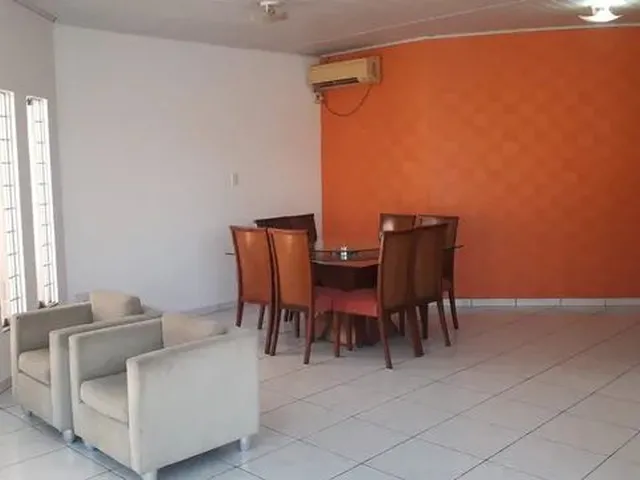 Imagem 9: Casa no Parque 10 Semi Mobiliada, 4 Qts com 2 Suítes/ Reformada com Poço Artesiano