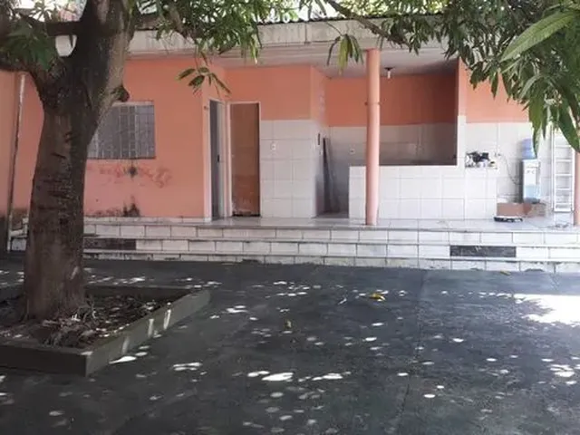 Imagem 12: Casa no Parque 10 Semi Mobiliada, 4 Qts com 2 Suítes/ Reformada com Poço Artesiano