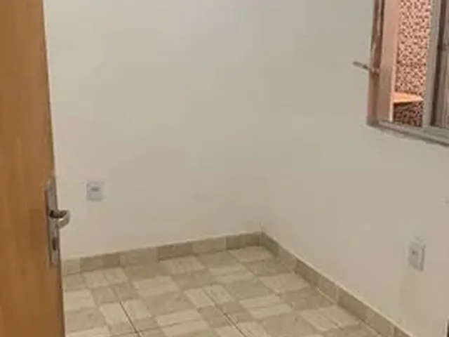 Imagem 3: Aluga-Se Casa com 2 Quartos ( Wpp *
