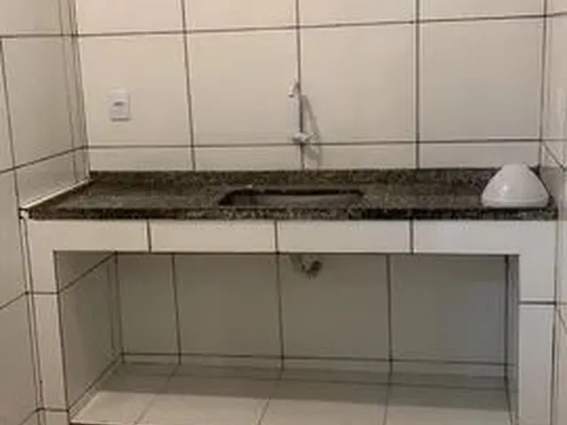Imagem 4: Aluga-Se Casa com 2 Quartos ( Wpp *