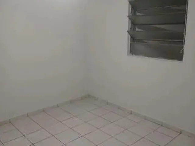 Imagem: Alugo Barraco Fundo Centro Ceilandia