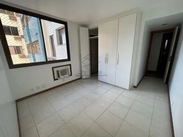 Imagem 13: Alugo Apartamento 4 Quartos em Icaraí