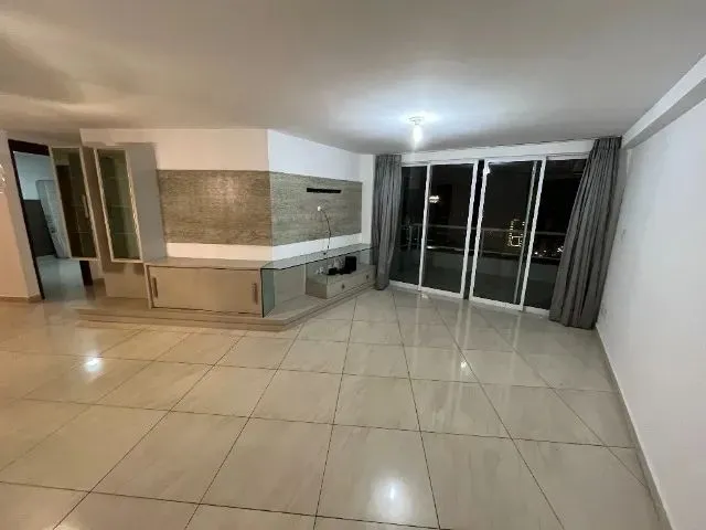 Imagem: Alugo Apartamento com 04 Suítes Mobiliado