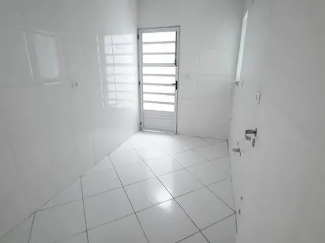 Imagem 2: Sobrado Padrão para Venda em Uberaba Curitiba-Pr