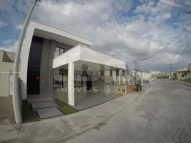 Imagem 1: Casa Duplex para Venda em Feira de Santana, Sim, 4 Dormitórios, 3 Suítes, 3 Banheiros