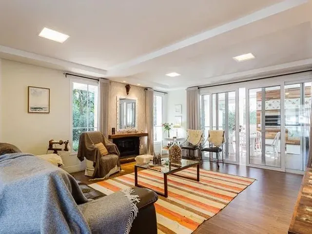 Imagem 15: Casa com 3 Dormitórios À Venda | Cacupé