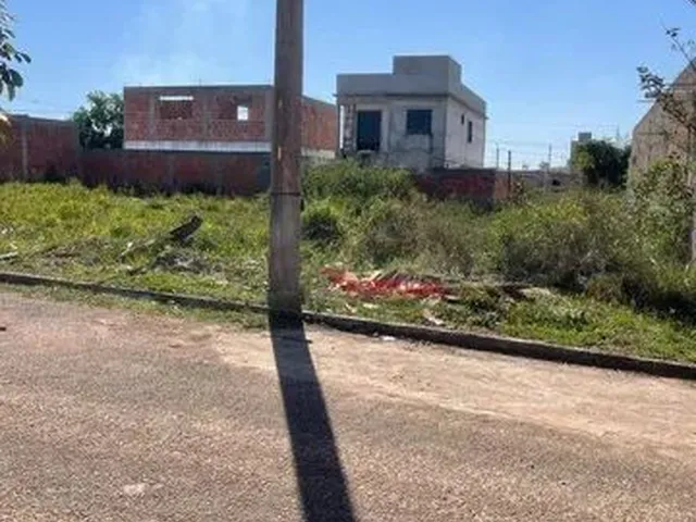 Imagem: O terreno possui 200m² de Área e está localizado em