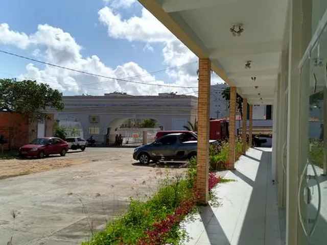 Imagem: Lojas Comerciais no Araçagi