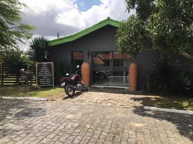 Imagem: Vende-Se / Vende Terreno em Condominio /