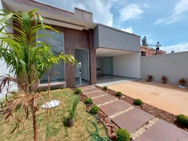 Imagem: Casa 3 Suítes com Piscina em Senador Canedo-Go