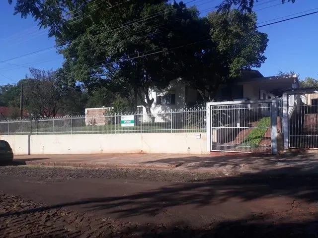 Imagem: Casa com Amplo Terreno