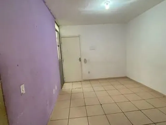 Imagem: O apartamento possui 2 Dormitórios, 1 Banheiro, 1 Vaga na