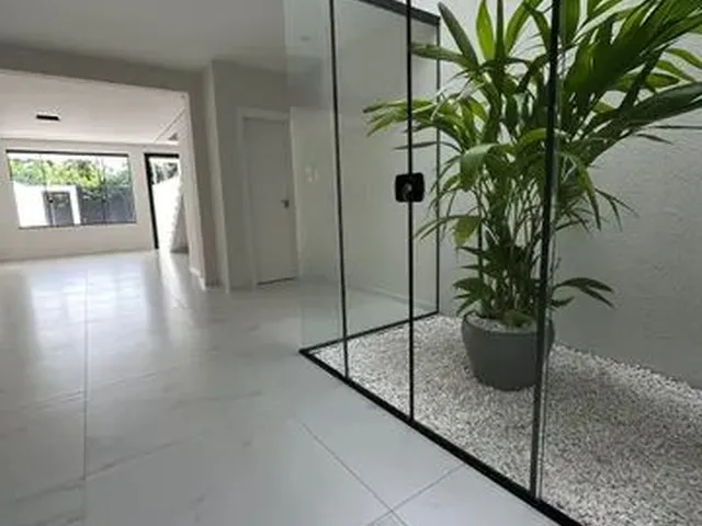 Imagem 12: Sobrado Moderno, 2 Suítes+1 Quarto, Piso Laminado, Área com Churrasqueira, Taboleiro
