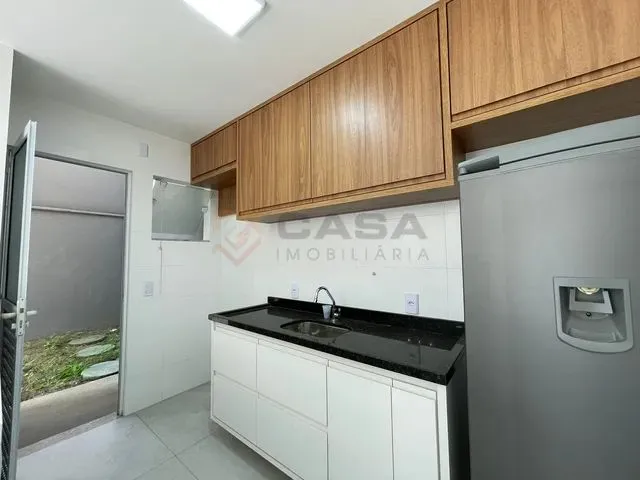 Imagem 5: -Casa 3 Quartos com Suíte em Condomínio Fechado