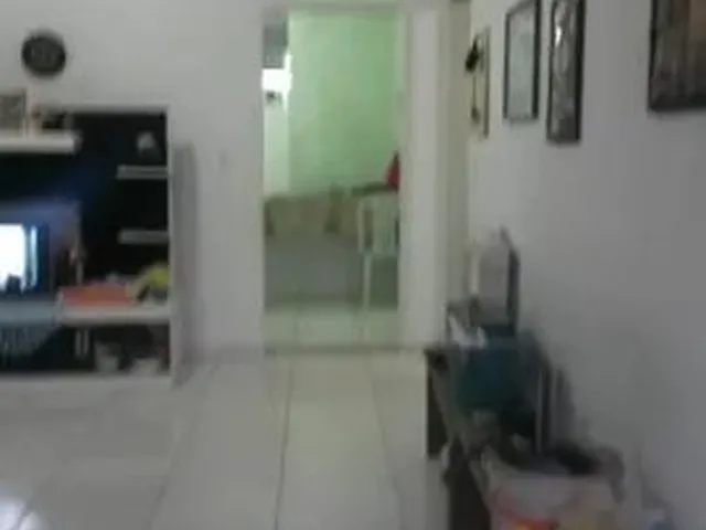 Imagem: A casa possui 4 Dormitórios, 2 Banheiros, 3 Vagas na