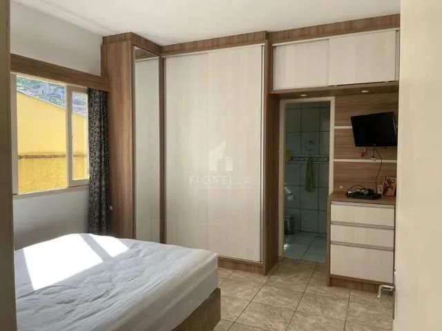 Imagem 7: Casa com 3 Dormitórios, 1 Suíte com Piscina, no Bairro Jardim Janaina, em Biguaçu