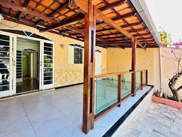 Imagem: Casa para Venda em Barcelona com Quintal