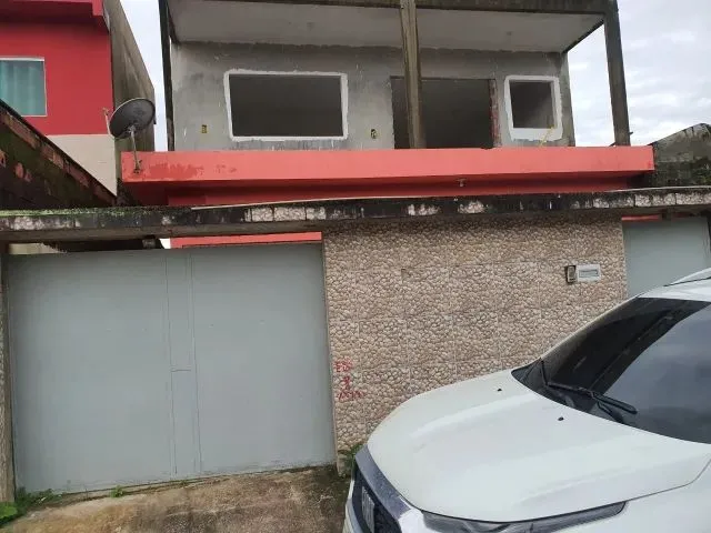 Imagem: Duas Casas Térrea e Primeiro Andar À Venda
