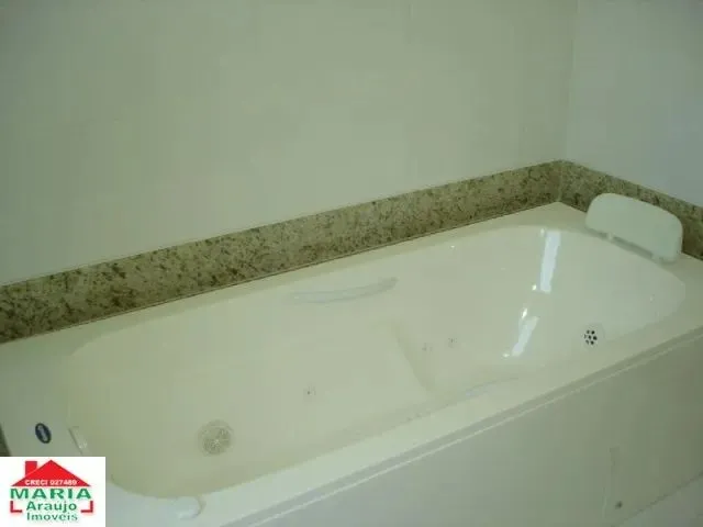 Imagem 13: Casa com 4 Quartos no Condominio Pedra Verde Cod:17