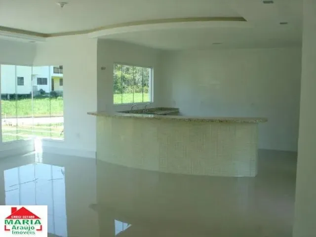 Imagem 3: Casa com 4 Quartos no Condominio Pedra Verde Cod:17