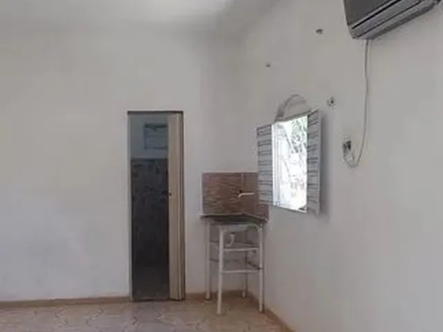 Imagem 2: Alugo Quarto Quarto com aluguel por R$400 /mês