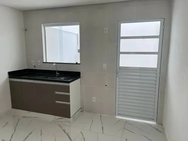 Imagem 2: Adrianópolis - Casa Duplex para Locação