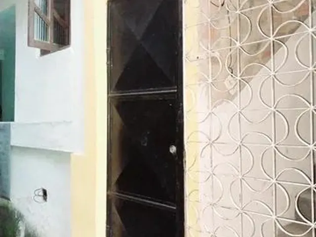Imagem: A casa possui 1 Dormitório, 1 Banheiro e está localizado